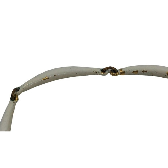 Vintage Crown Trifari White Enamel Bar Link Necklace with Tear Drop Pendant - Picture 6 of 11